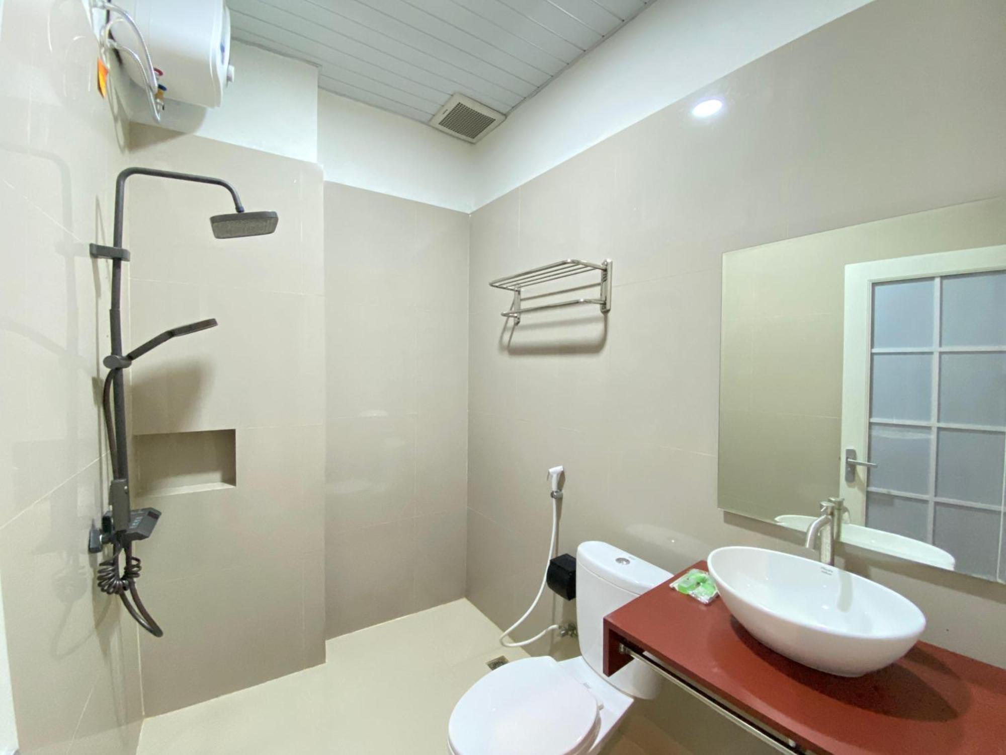 Double D Guesthouse Syariah ブキティンギ エクステリア 写真