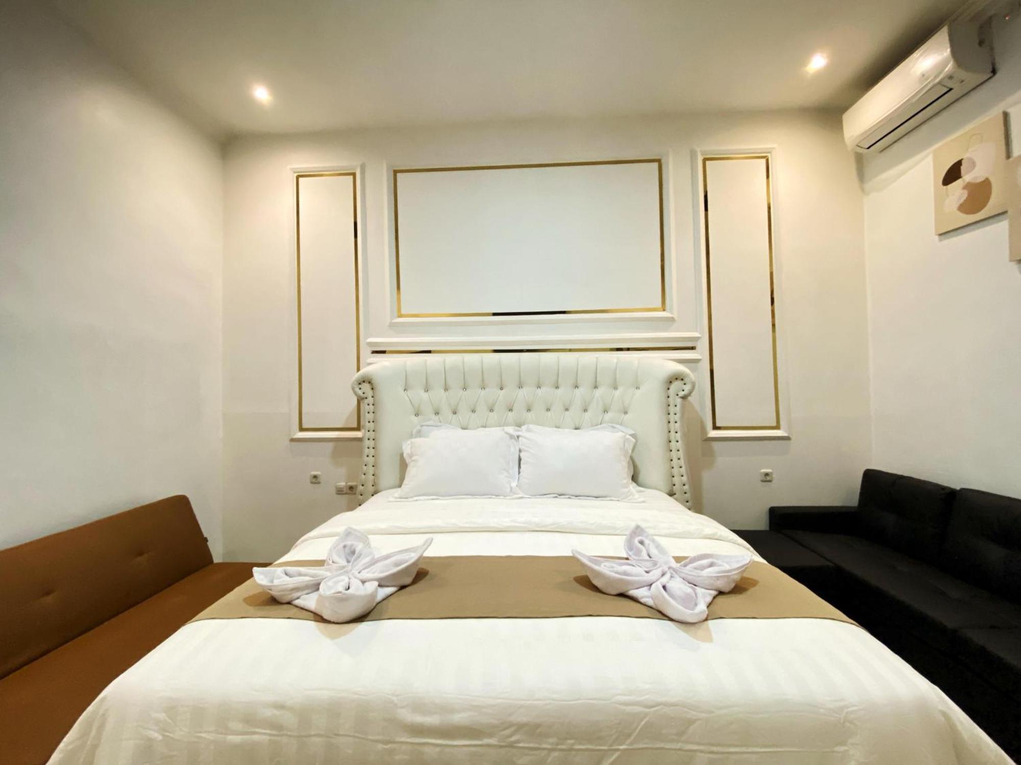 Double D Guesthouse Syariah ブキティンギ エクステリア 写真